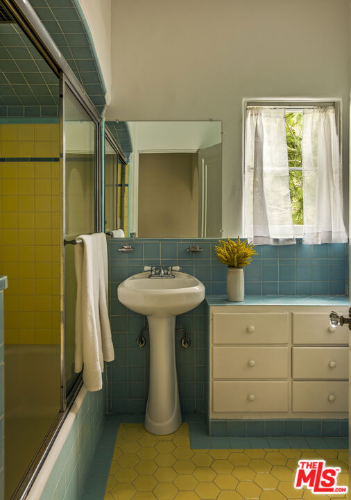 Image 35 of 44 For 5470 Los Feliz Boulevard