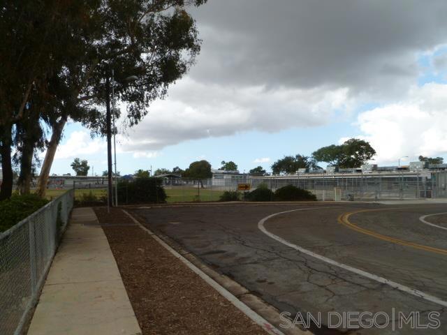 553 Sears Ave, San Diego CA: https://media.crmls.org/mediaz/668f71da-3ed7-4394-9ca7-179aeeef3229.jpg