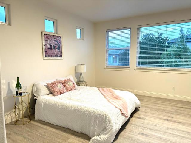 Image 17 of 37 For 7045 Tarvisio Way