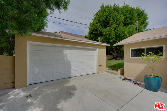 Image 40 of 41 For 2241 Beverly Drive