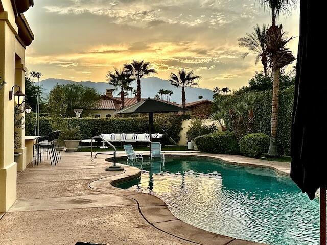 16 Villaggio Place, Rancho Mirage CA: https://media.crmls.org/mediaz/66907617-f19e-4d11-ad4d-e63bec2c835b.jpg