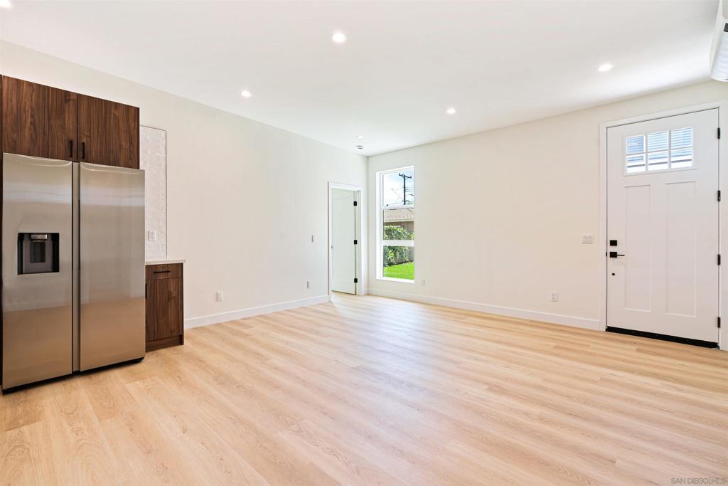 1160 Erica St - photo 11