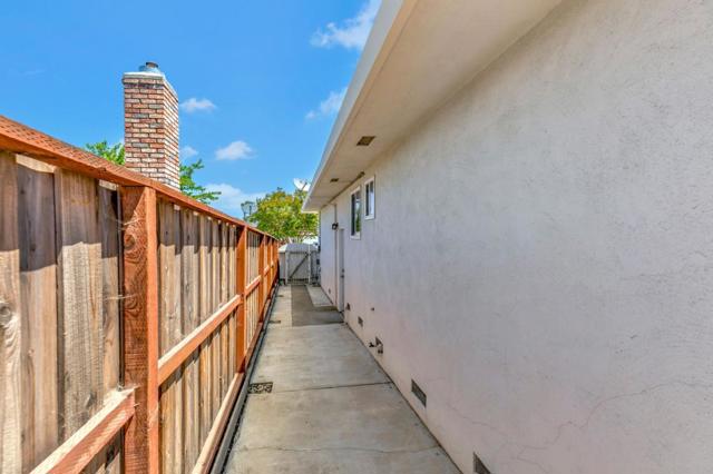1081 Oak Street, Hollister CA: https://media.crmls.org/mediaz/669192d8-1d76-419c-9c09-c6944c77b416.jpg