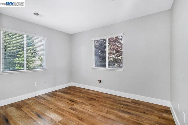 Image 23 of 28 For 2913 Haddington Ct