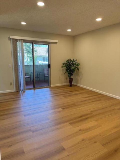 2591 Easton Way, San Jose CA: https://media.crmls.org/mediaz/6693783d-9eaf-49e6-ba85-8ea488e30bfe.jpg