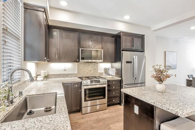 123 Branta Cmn, Fremont CA: https://media.crmls.org/mediaz/669439a0-5090-444f-b6a9-d34cff1d1db4.jpg