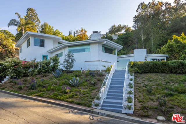 9033 Burroughs Road, Los Angeles, California 90046, 4 Bedrooms Bedrooms, ,4 BathroomsBathrooms,Single Family Residence,For Sale,Burroughs,24404349