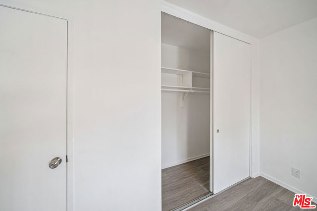 217 Carondelet, Los Angeles CA: https://media.crmls.org/mediaz/6694c272-82da-4f18-878e-70412dc5023f.jpg
