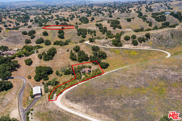 3333 & 3349 Long Valley Road, Santa Ynez CA: https://media.crmls.org/mediaz/66950c81-21c4-4e30-8d0d-bd2b96812ffa.jpg
