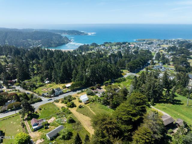 Detail Gallery Image 9 of 10 For 44600 Little Lake Rd, Mendocino,  CA 95460 - 3 Beds | 1 Baths