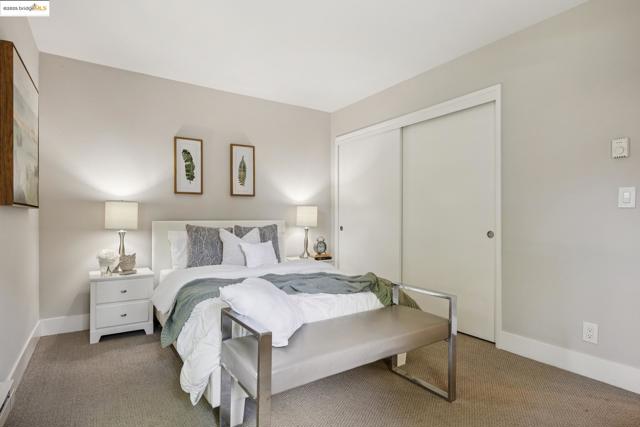 96 Bayside Ct, Richmond CA: https://media.crmls.org/mediaz/6695d71f-fbcf-4c01-be7b-d2174ac5f229.jpg