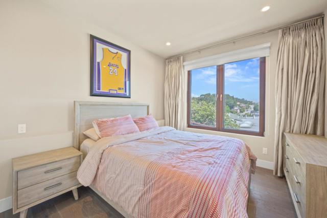 1548 Los Montes Drive, Burlingame CA: https://media.crmls.org/mediaz/6695e4fa-35ed-4139-9bb3-04b76a97efb0.jpg
