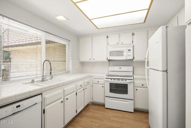 Detail Gallery Image 12 of 43 For 1717 Coronado Ct, Camarillo,  CA 93010 - 2 Beds | 1/1 Baths