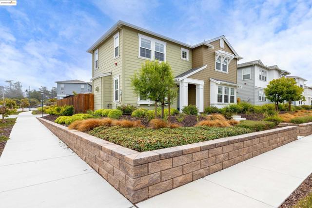 2810 Telegraph Blvd, Marina CA: https://media.crmls.org/mediaz/669682e1-b506-4ac2-8bf3-9e19108ab3bf.jpg