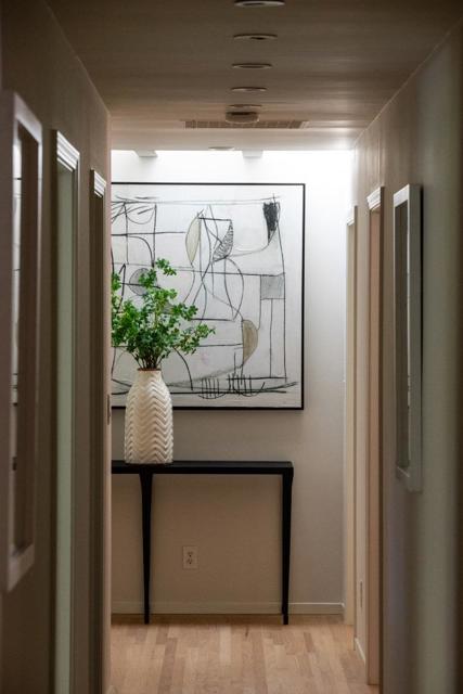 23480 Ravensbury Avenue, Los Altos Hills CA: https://media.crmls.org/mediaz/6696c9fc-56a4-4a71-b1a2-d4a9a2018f18.jpg