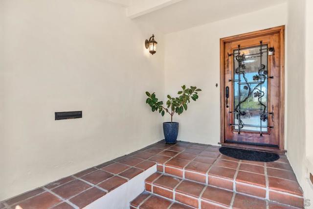 5141 Dorman Dr, San Diego CA: https://media.crmls.org/mediaz/6696fb48-c801-45d2-96c5-0e57a33af8fd.jpg