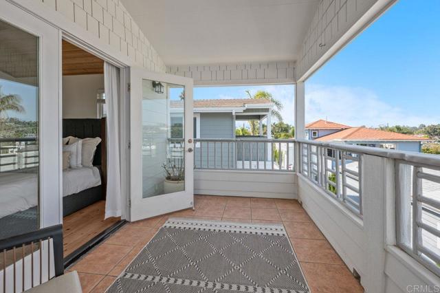 159 W Diana, Encinitas CA: https://media.crmls.org/mediaz/6697c8f7-1fd9-435e-8b02-e03d361523b2.jpg