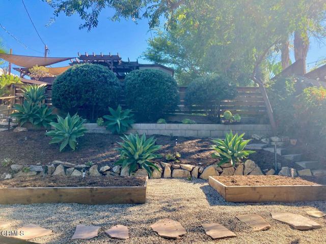 Detail Gallery Image 22 of 27 For 3847 Sunbeam Dr, Los Angeles,  CA 90065 - 3 Beds | 2/1 Baths