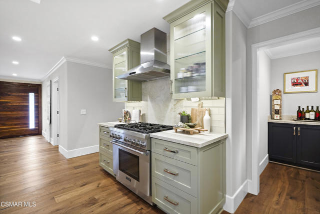 1658 La Granada Drive, Thousand Oaks CA: https://media.crmls.org/mediaz/669829ab-8db3-4618-940a-a9d359ad7c27.jpg