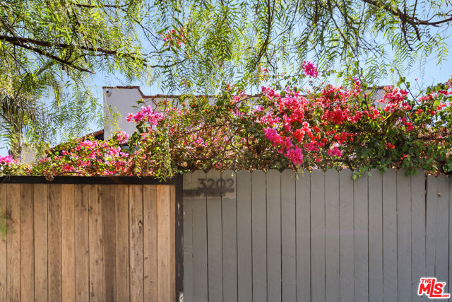 3202 Drew Street, Los Angeles CA: https://media.crmls.org/mediaz/669a9185-b07a-49df-bba7-6994e34c1d32.jpg