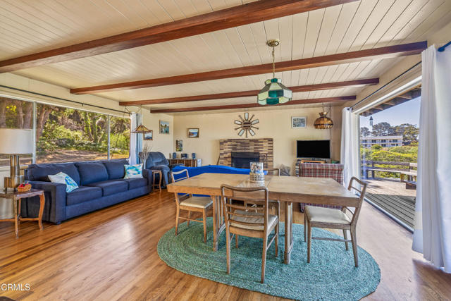 16920 Ocean Drive, Fort Bragg CA: https://media.crmls.org/mediaz/669ae59b-9b4c-444b-8a10-37876dc17598.jpg