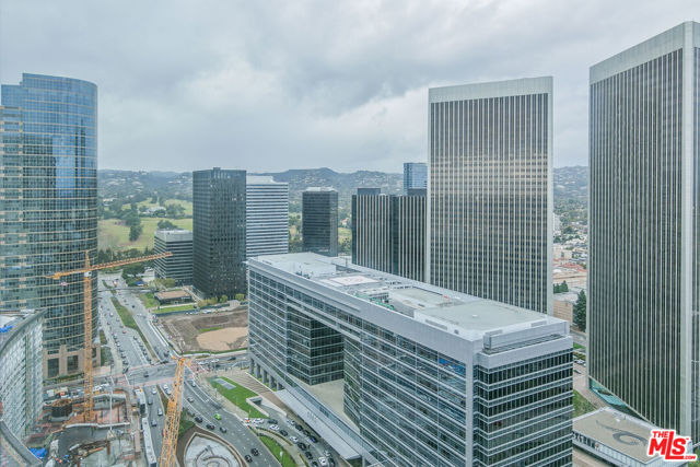 1 W Century Drive, Los Angeles CA: https://media.crmls.org/mediaz/669b21e2-c817-474f-a5f5-19017962c61f.jpg