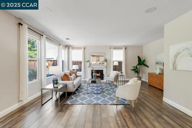 113 St Laurent Ct, Martinez CA: https://media.crmls.org/mediaz/669b6497-ff9e-4234-a017-469c34fd56c6.jpg