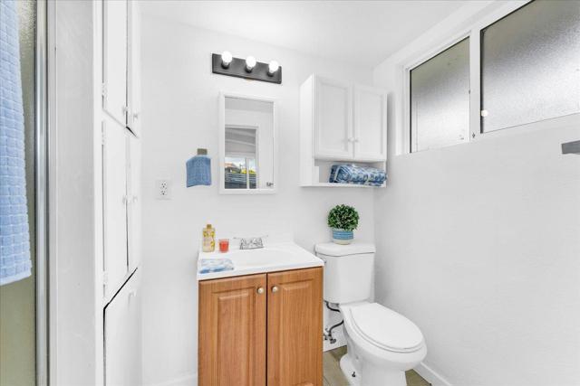 27837 Ormond Avenue, Hayward CA: https://media.crmls.org/mediaz/669b8892-a4af-4605-abeb-26f052f2e246.jpg