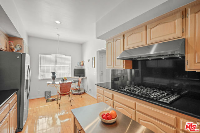 2025 S Beverly Glen Boulevard, Los Angeles CA: https://media.crmls.org/mediaz/669b9a23-72f2-454b-ae94-bfb0b07d1978.jpg