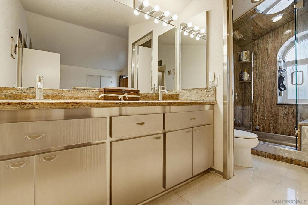 https://media.crmls.org/mediaz/669bd073-1223-43fb-9ba6-24cda0fca5ae.jpg?preset=X-Large