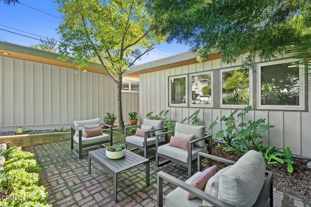 Detail Gallery Image 4 of 40 For 314 San Juan Way, La Canada Flintridge,  CA 91011 - 4 Beds | 2 Baths