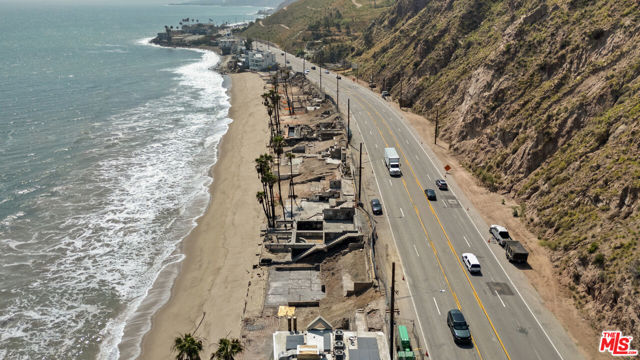 20866 Pacific Coast Highway photo 3