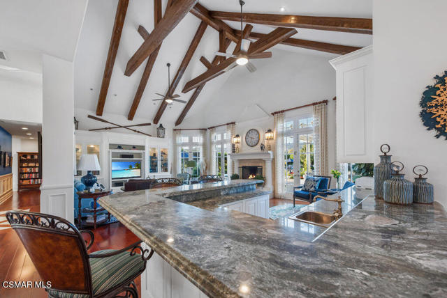 1816 Brittany Park Road, Camarillo CA: https://media.crmls.org/mediaz/669d5a9d-3019-4d62-9fcf-6bfc7455e646.jpg