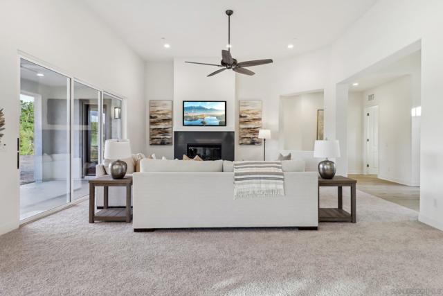 29527 Viking View Ln, Valley Center CA: https://media.crmls.org/mediaz/669e3be0-aae6-494f-9c14-c9df27b1294d.jpg