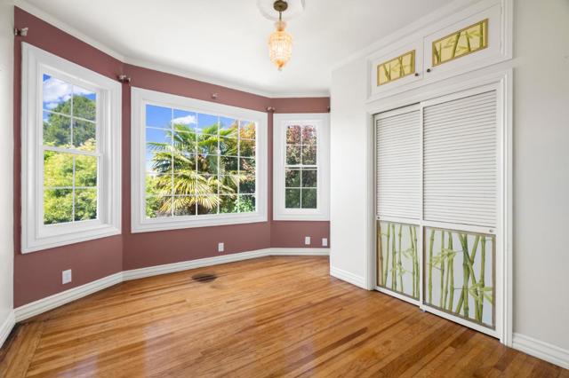36333635 Webster Street, San Francisco CA: https://media.crmls.org/mediaz/669edb9f-daed-4680-8db8-229cbb309eab.jpg