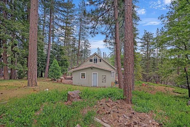 1753 Lightning Lane, Arnold CA: https://media.crmls.org/mediaz/669ee5af-2b30-4e03-91c8-28e58ede59e0.jpg