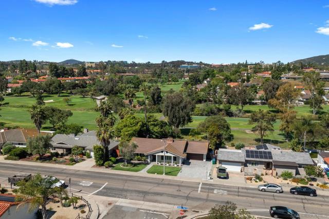 17268 Bernardo Oaks Dr, San Diego CA: https://media.crmls.org/mediaz/669f712e-57f4-4004-a05e-5ff201b8aafa.jpg