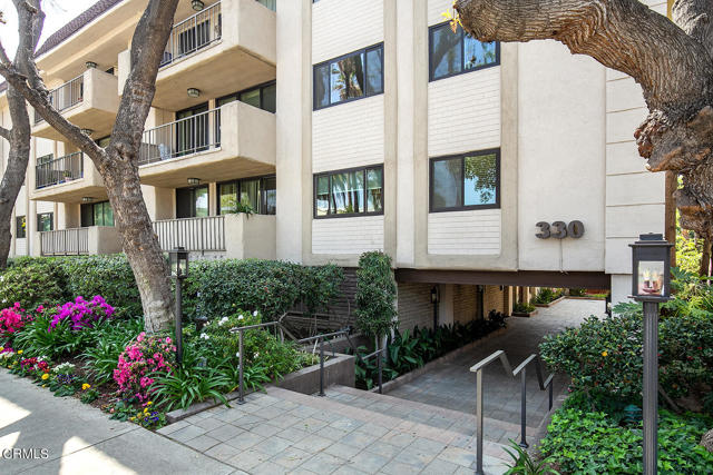 330 W California Blvd #102, Pasadena, CA 91105