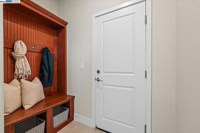 Image 7 of 60 For 2880 Stringham Way