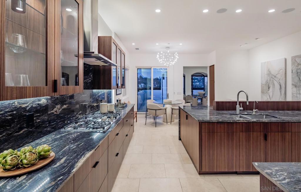 7970 Roseland Dr - photo 16