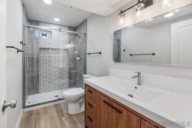 13765 Celestial Rd, Poway CA: https://media.crmls.org/mediaz/66a3ac73-a758-49c5-ac5c-20069409e462.jpg