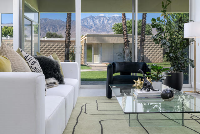 314 Desert Lakes Drive, Palm Springs CA: https://media.crmls.org/mediaz/66a3bd14-516a-4c2e-b873-57c45d975cad.jpg
