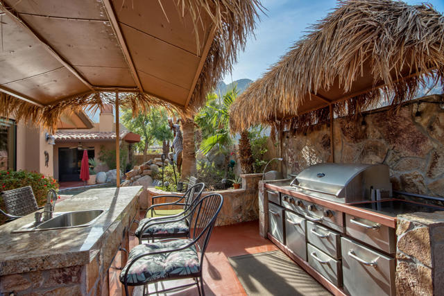 77170 Casa Del Sol, La Quinta CA: https://media.crmls.org/mediaz/66a43b25-b14f-4297-ac4e-a73d7a84f88c.jpg