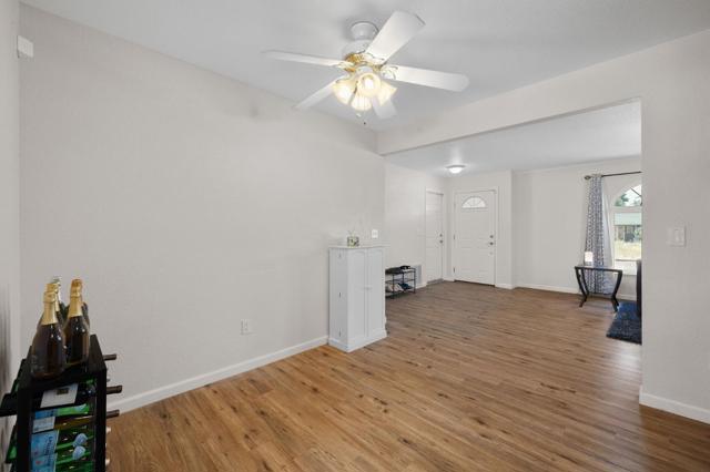 4165 Ernestine Way, North Highlands CA: https://media.crmls.org/mediaz/66a49cee-22e0-4dbd-8333-916fcdebe1cb.jpg