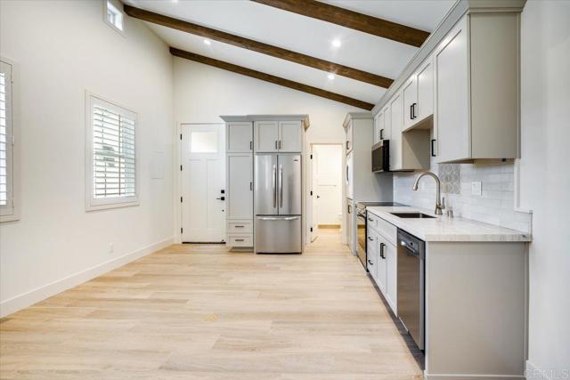 Detail Gallery Image 8 of 26 For 329 D St, Ramona,  CA 92065 - 1 Beds | 1 Baths