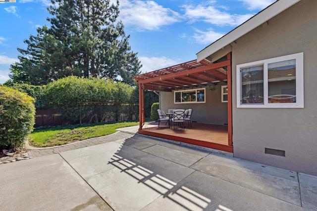5135 Charlotte Way, Livermore CA: https://media.crmls.org/mediaz/66a4e1fe-534a-44ca-86b8-a0c90c2a456a.jpg