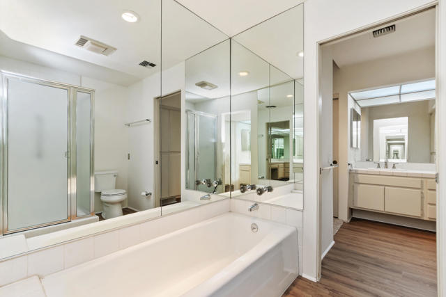425 Forest Hills Drive, Rancho Mirage CA: https://media.crmls.org/mediaz/66a51d5f-371c-4643-b26f-f9e6b4509817.jpg