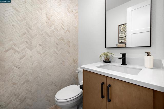 17013 Aldergrove Court, Lathrop CA: https://media.crmls.org/mediaz/66a5c657-c45c-4e98-b07c-b841de9dd7da.jpg
