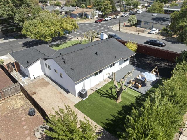 5540 Michigan Boulevard, Concord CA: https://media.crmls.org/mediaz/66a5dfcd-e638-4516-8944-e5971350f259.jpg