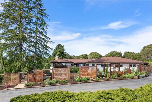 3400 Haas Drive, Aptos CA: https://media.crmls.org/mediaz/66a60650-717c-4718-83f9-39d59ddc5ecc.jpg